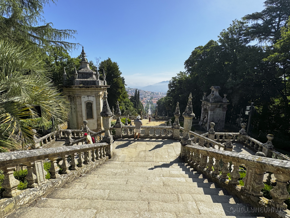 Portugal 26 077