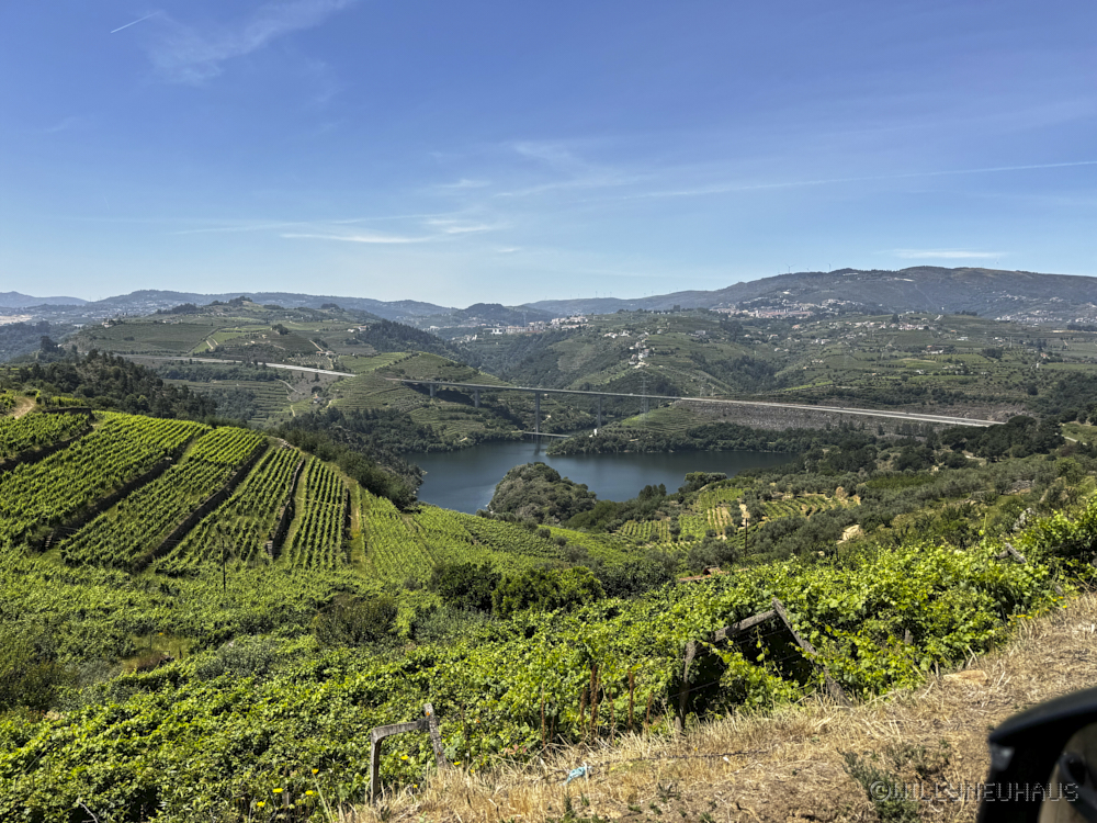 Portugal 26 090