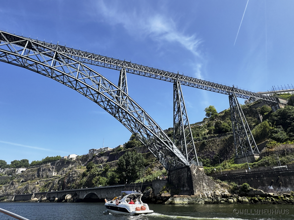 Portugal 26 095