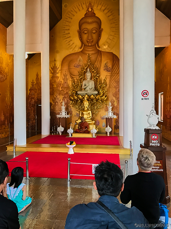 WeisserTempelChiangRai12