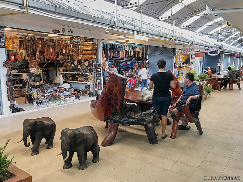 WeisserTempelChiangRai15