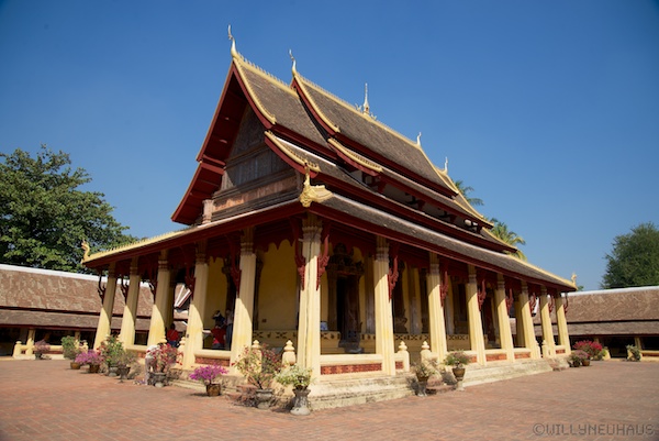 Laos 13 087